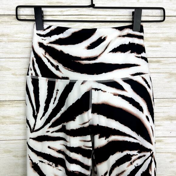 Fabletics Pureluxe High Waist 7/8 Zebra Print Leggings - Picture 3 of 7